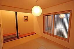 広さを活かしたゆとりのある和室