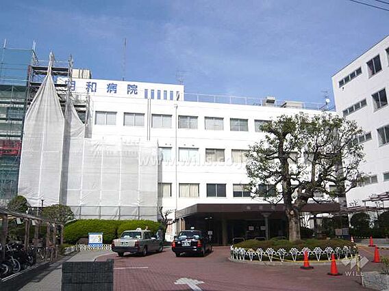 明和病院の外観