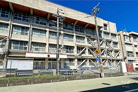 瓦林小学校[公立]の外観