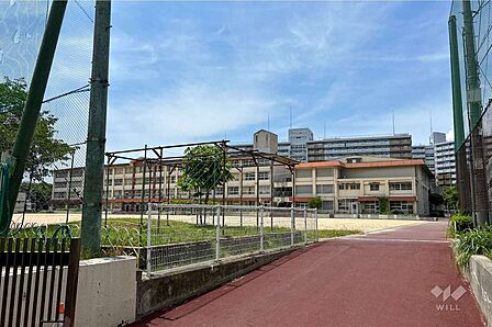 高須小学校[公立]の外観