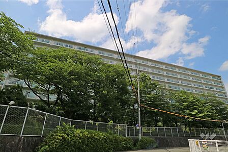 箕面東コーポラスの外観(南側から)