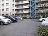 駐車場：平面式の敷地内駐車場