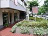 エントランス：エントランス。北大阪急行線「桃山台」駅徒歩12分。1972年12月築。総戸数149戸の分譲マンションです。