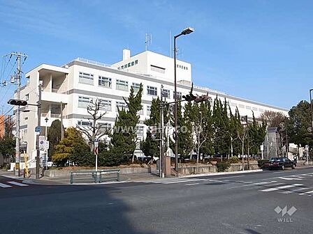 東淀川区役所の外観