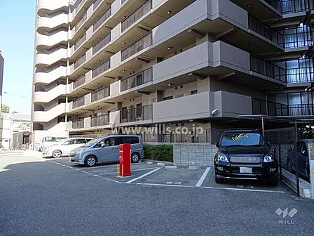 敷地内駐車場(屋外平面式)