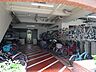 駐車場：駐輪場