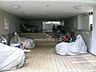 駐車場：駐輪場