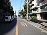 その他：敷地南側の前面道路（東側から）