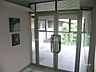 エントランス：エントランスはオートロック付きです。