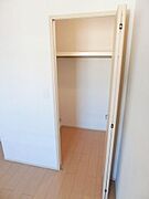 広々としたウォークインクローゼット