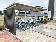 屋根付きの駐輪場です