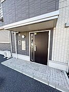 建物入口部分です
