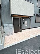 建物入り口部分です
