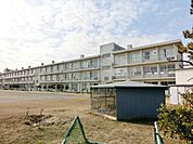 生浜小学校 940m