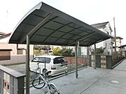 屋根付きの駐輪場です。