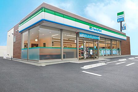 ファミリーマートまで（450m）