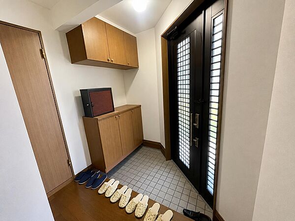 玄関を拡大表示