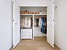 収納：■収納■各お部屋には容量たっぷりのクローゼット付き♪お洋服やかさばる荷物もすっきり整理できますね！※本画像はAIによるバーチャルステージングを施したイメージです。