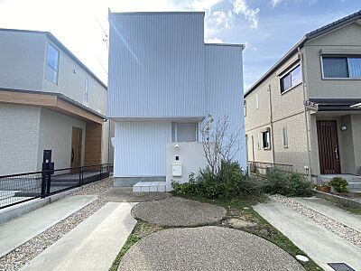 外観：無垢の素材使用「夢工房」のこだわりの注文住宅！長期優良住宅・低炭素認定住宅です◎