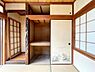 収納：《収納》収納力が豊富な押入れ収納。お部屋もスッキリ片付きます