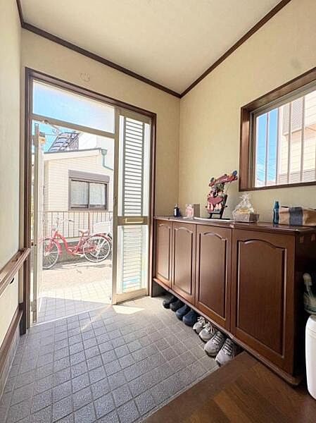 玄関を拡大表示