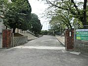 中井小学校(700m)