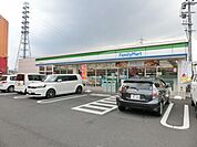 ファミリーマート／小倉ＴＥＸＡＳ店 (81m)