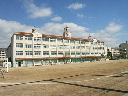 神戸市立本庄中学校