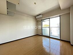 ステップVIII 5階ワンルームのリビング/ダイニング