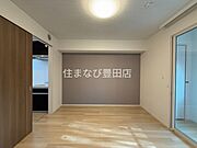 同型完成モデル