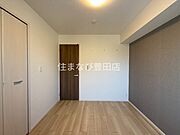 同型完成モデル