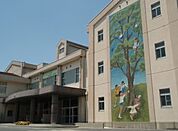 津市立南が丘小学校（1012m）