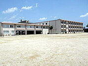 津市立一身田中学校（2514m）