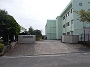 四日市市立笹川小学校（270m）