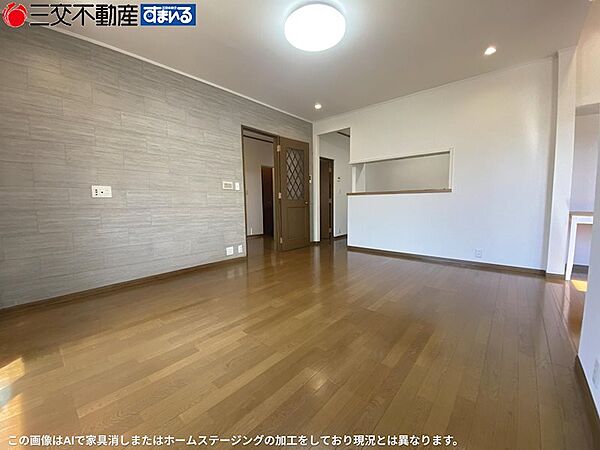 リビング/ダイニングを拡大表示