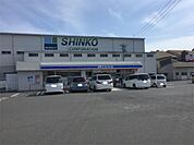 ローソン 朝日町小向店（380m）