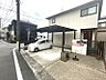 外観：【北東側から撮影】敷地内並列2台駐車可能！（車種による）カーポート付