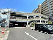 【駐車場】自走式駐車場（289台）を完備！機械操作が不要で、朝の慌ただしい通勤も快適にそしてスムーズにご利用いただけます！