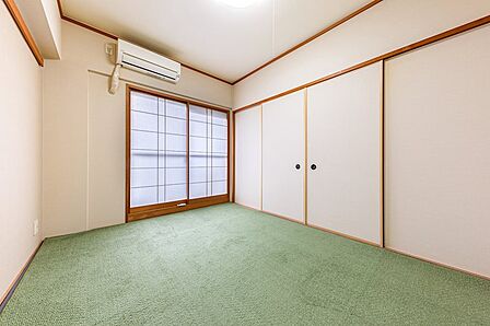 リビング横の和室です!約6帖あります!