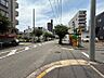外観：西側の前面道路の写真です。