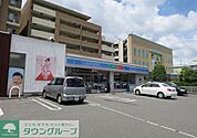 ローソン戸塚下倉田町店 徒歩4分。コンビニ 300m