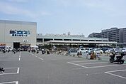 コーナン鎌倉大船モール 徒歩30分。ショッピングセンター 2350m