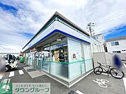 ファミリーマート鎌倉津店 徒歩7分。 550m