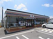 セブンイレブン　岡町（334m）