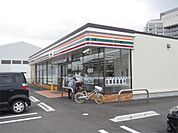 セブンイレブン（878m）