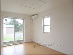 JR草津線 甲南駅 徒歩8分の賃貸アパート 1階1LDKのリビング/ダイニング