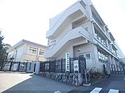 和邇小学校まで650メートル