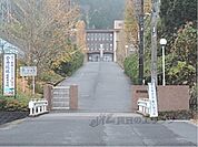 石部中学校まで2200メートル