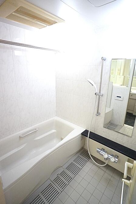 一日の疲れを癒してくれる浴室