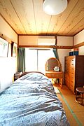 和室6帖は窓付きでシンプルなお部屋の作り